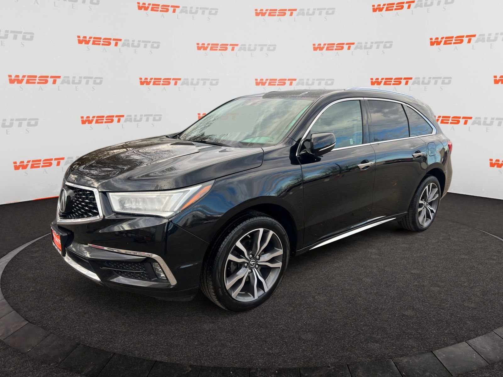 Used 2019 Acura MDX w/ Advance & Entertainment image 1