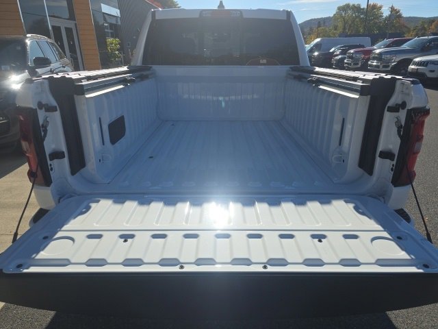 New 2026 RAM 1500 4x4 Crew Cab image 29