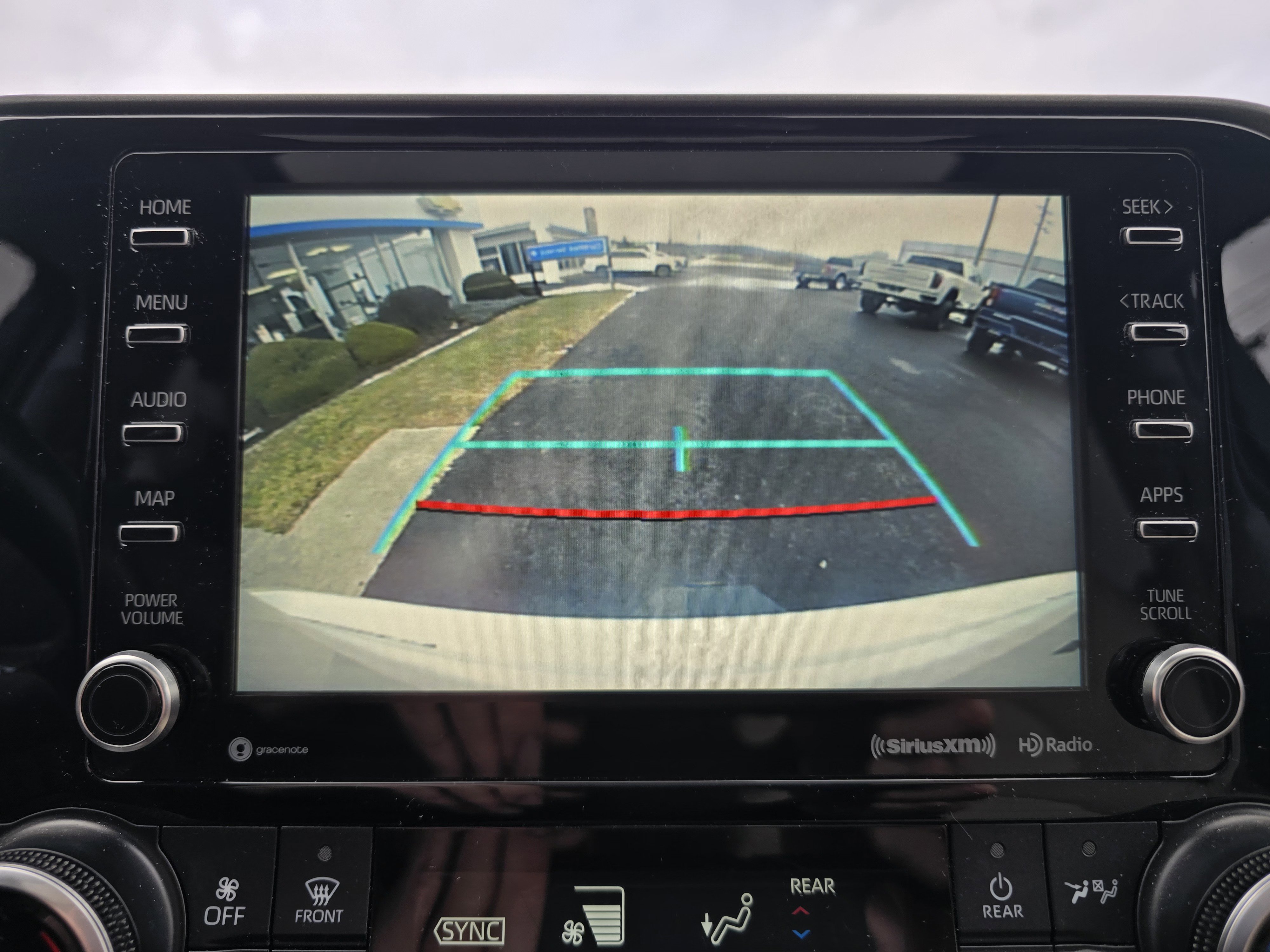 Used 2021 Toyota Highlander XLE image 27