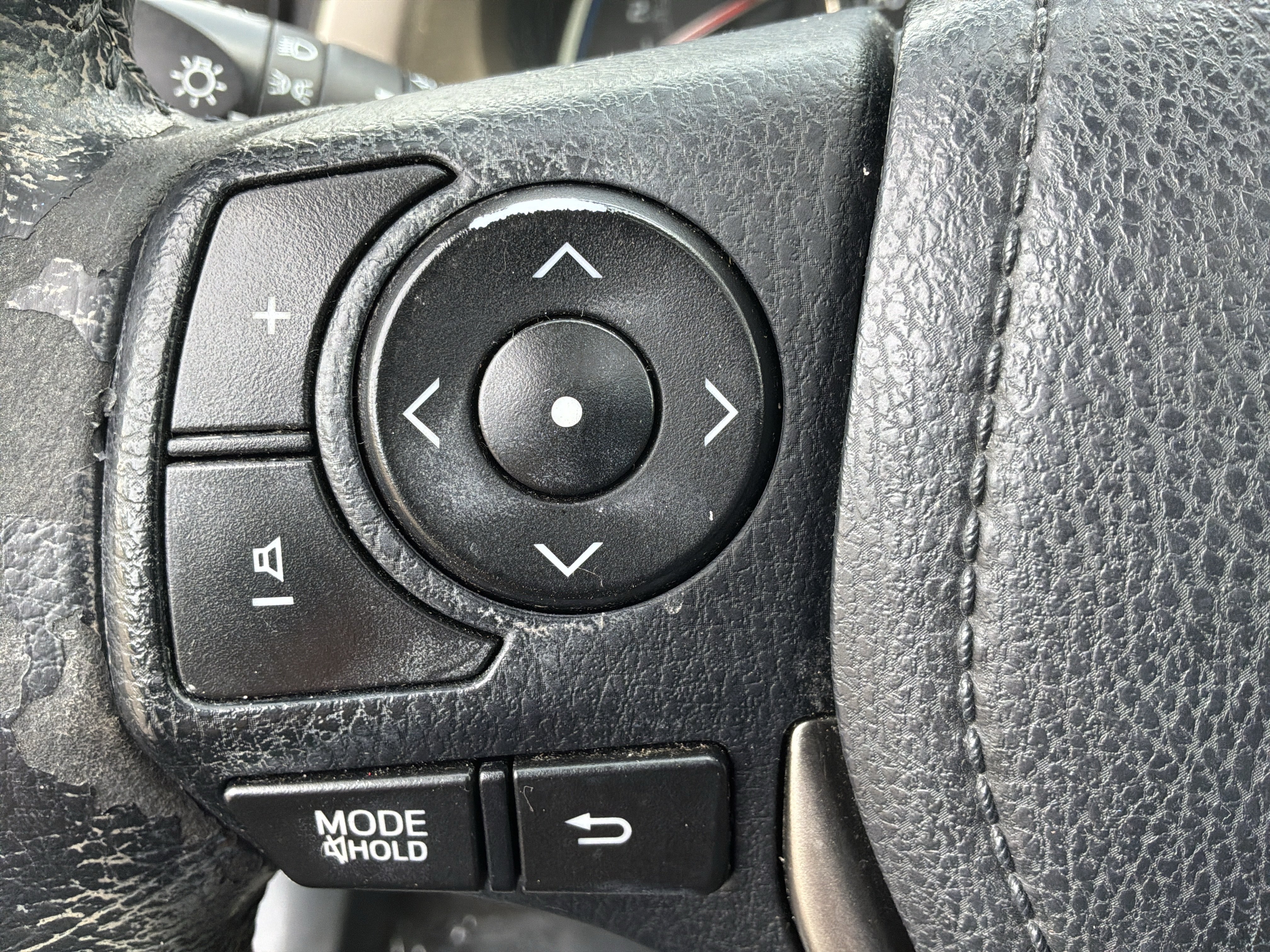 Used 2013 Toyota RAV4 Limited FWD image 18