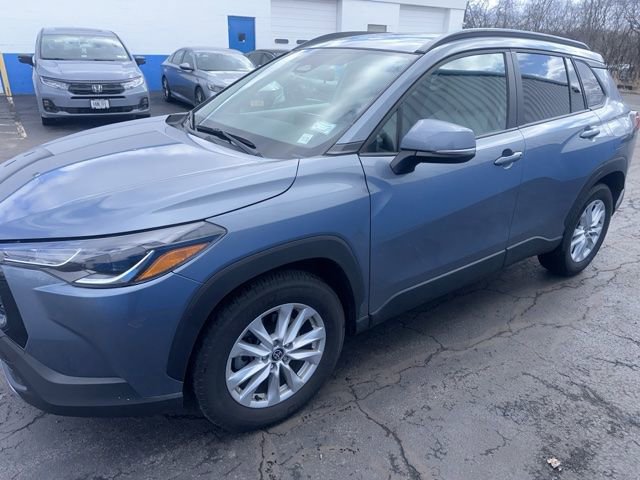 Used 2023 Toyota Corolla Cross LE image 4