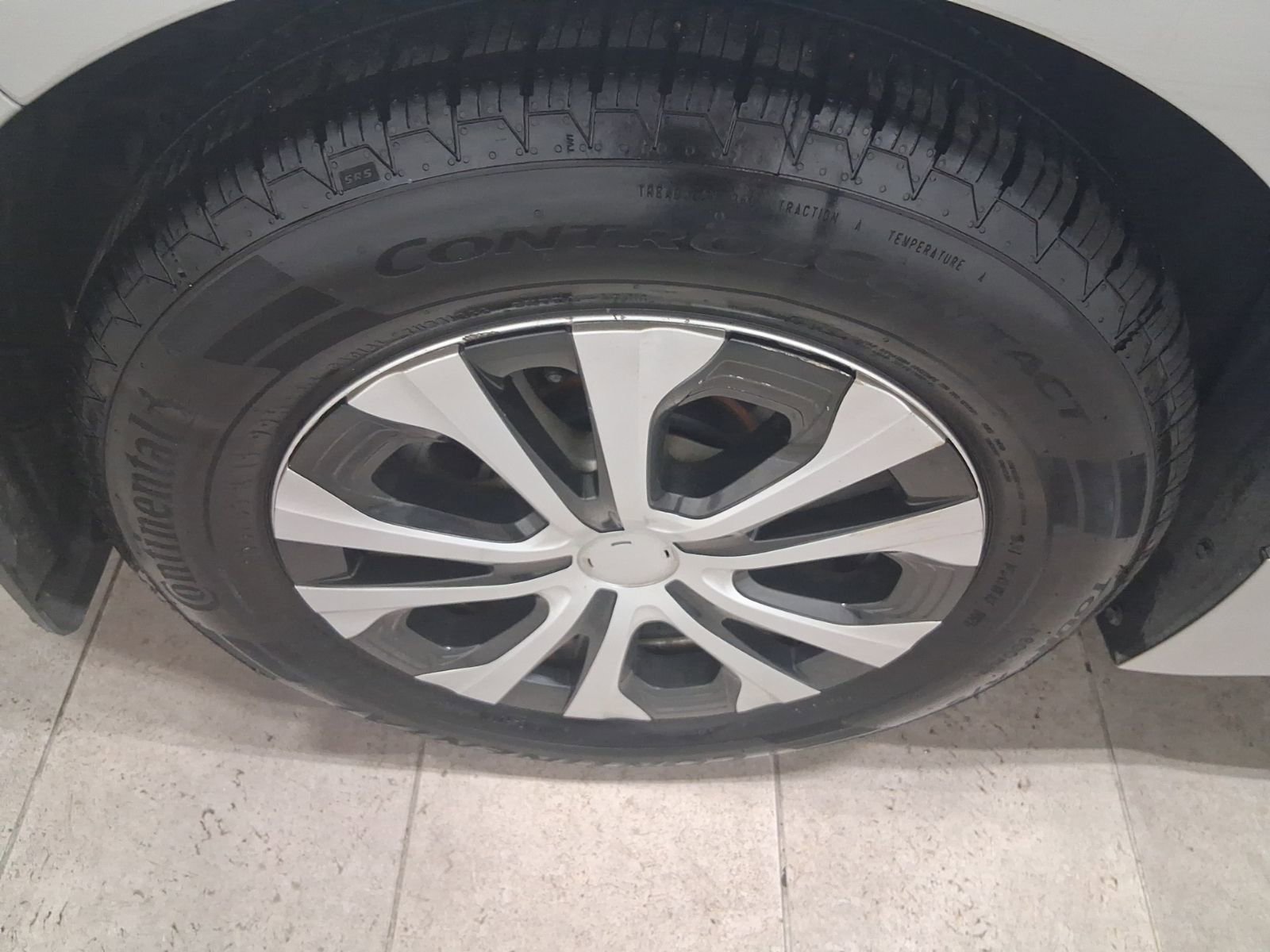 Used 2020 Toyota Corolla LE image 12