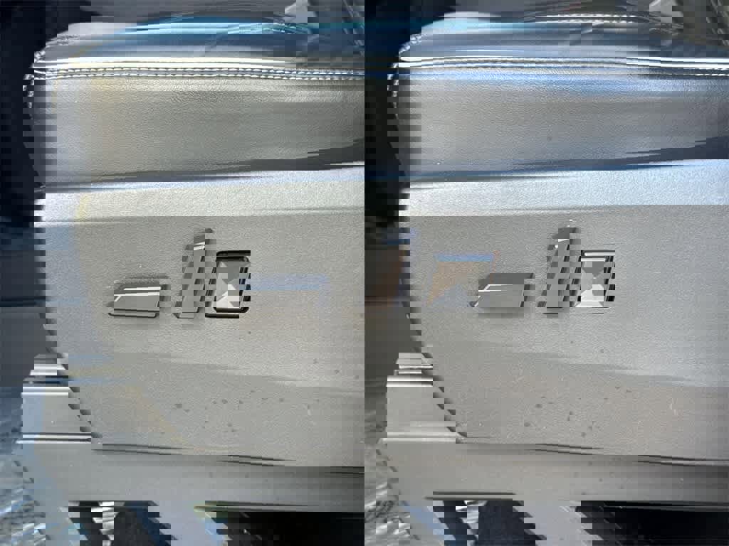 Used 2024 Tesla Cybertruck AWD Crew Cab image 27