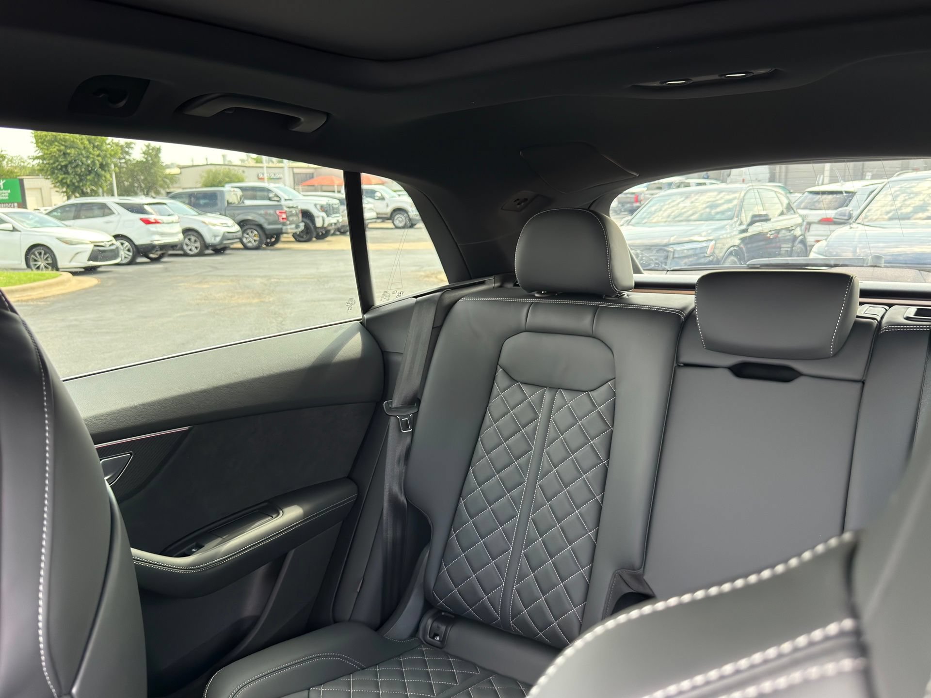 New 2026 Audi SQ8 Premium Plus AWD/4WD image 17