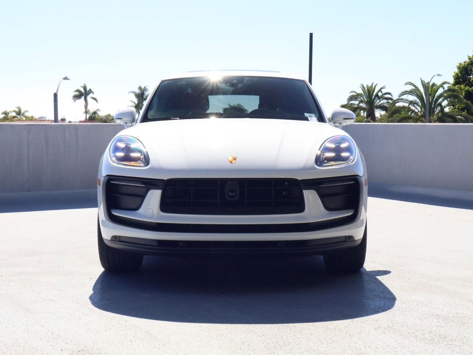 Certified 2025 Porsche Macan image 12