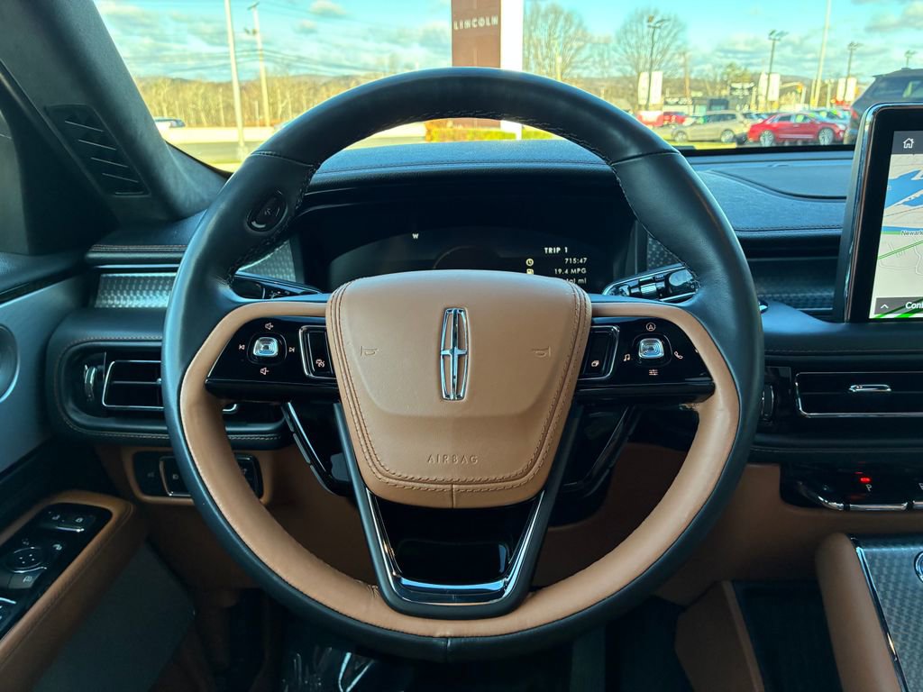 Used 2023 Lincoln Aviator Black Label image 25