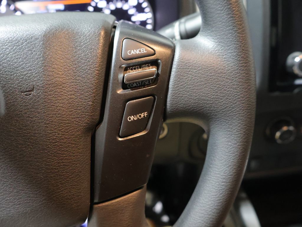 Used 2024 Nissan Frontier SV image 35