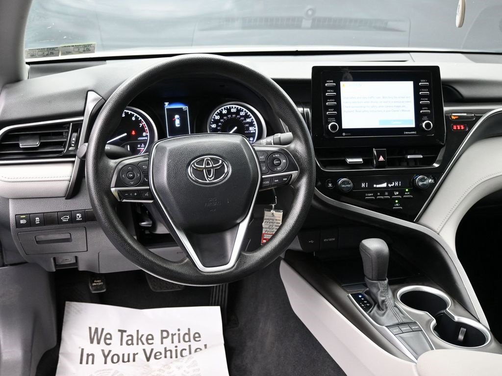 Used 2024 Toyota Camry LE image 28