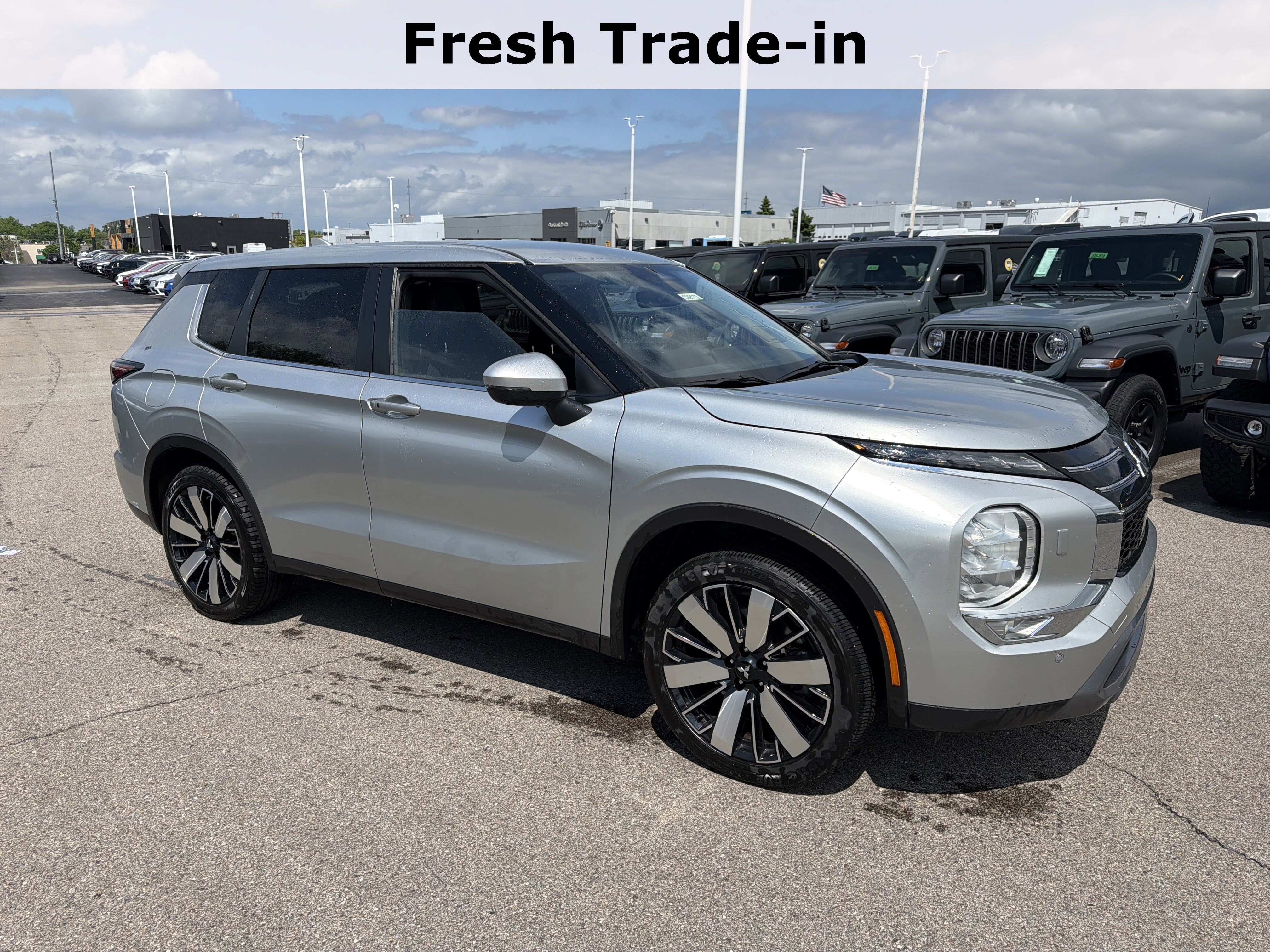 Used 2025 Mitsubishi Outlander SE AWD/4WD image 10