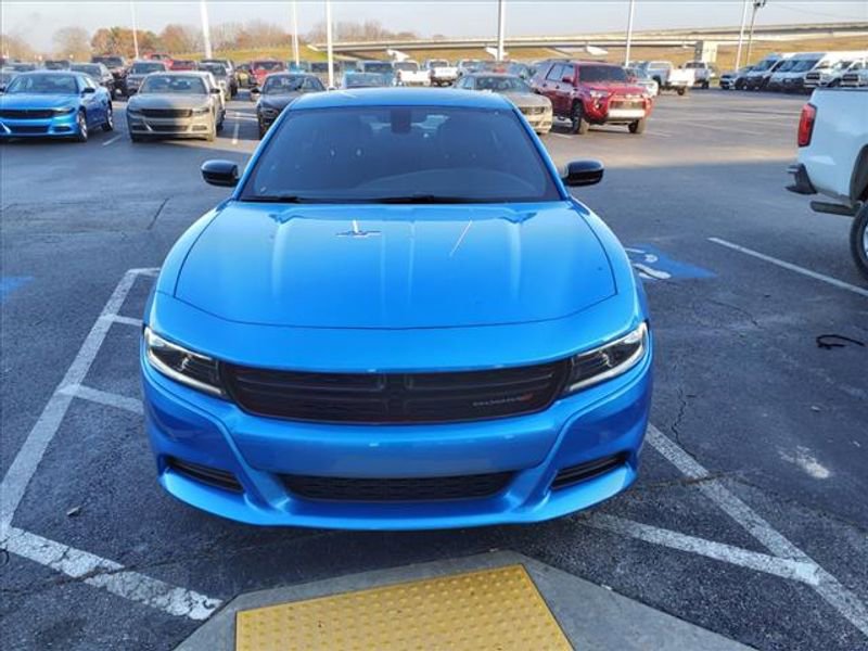 Used 2023 Dodge Charger SXT image 2