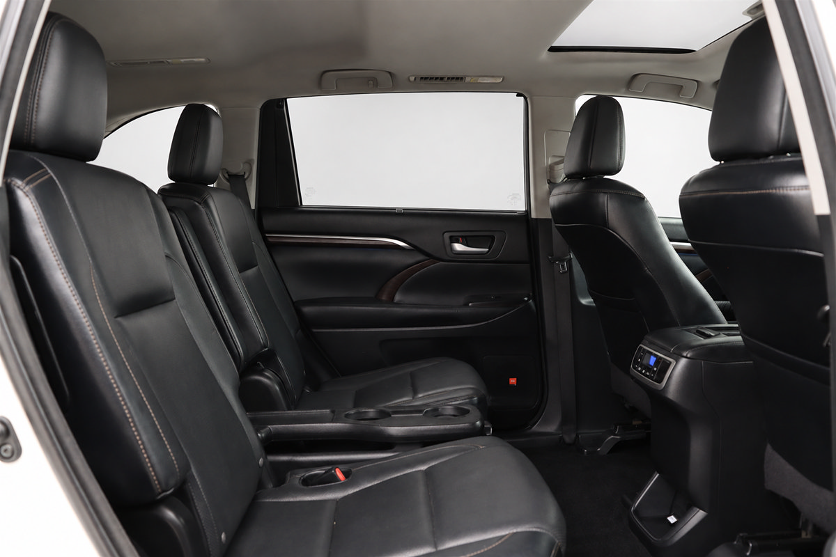 Used 2014 Toyota Highlander Limited AWD/4WD image 14