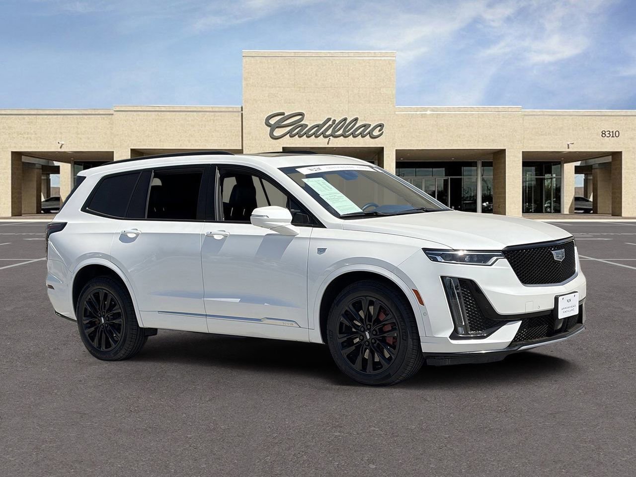 Certified 2023 Cadillac XT6 Sport w/ Platinum Package AWD/4WD image 3