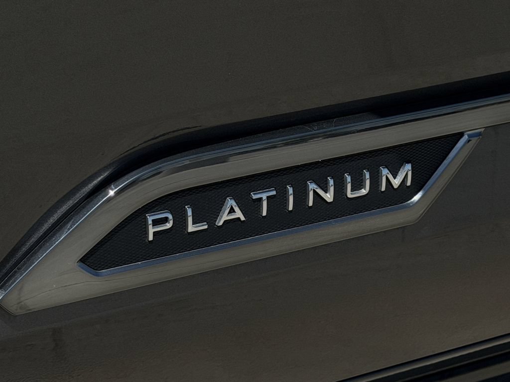 Used 2025 Toyota Tundra Platinum AWD/4WD image 11