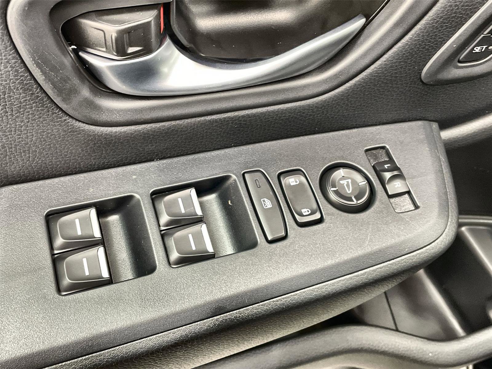 New 2025 Honda Pilot EX-L image 12