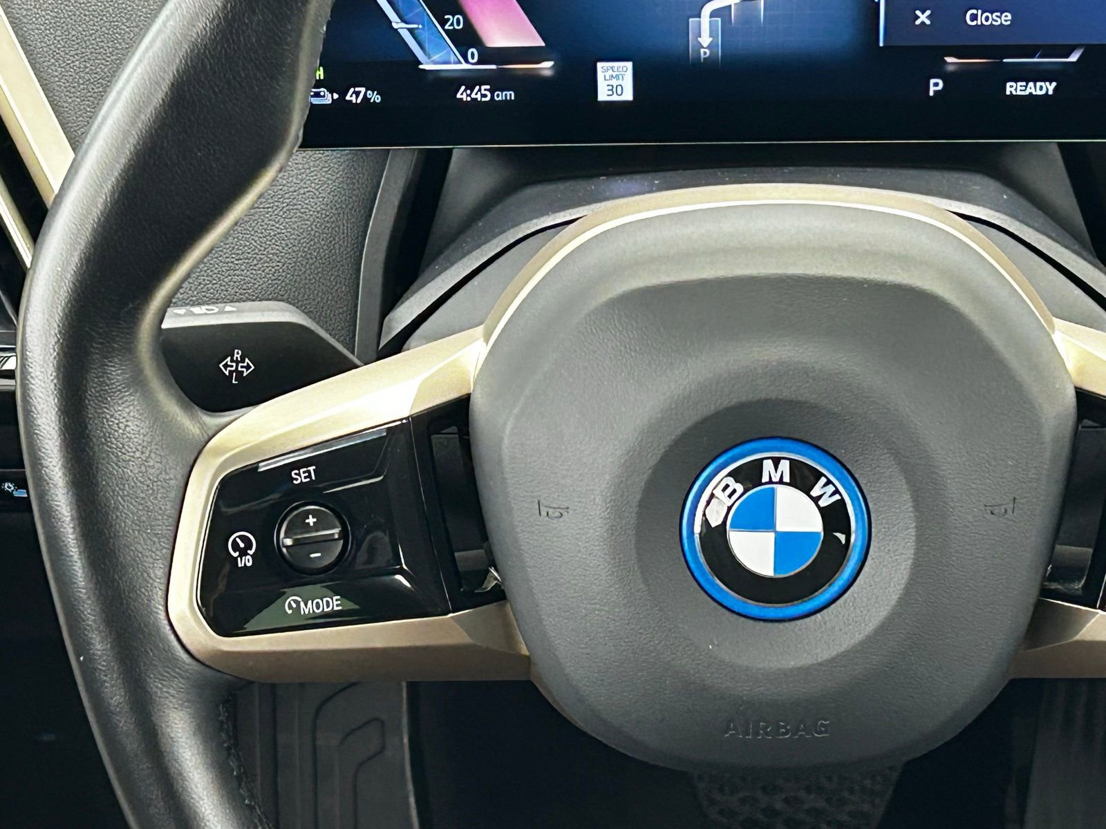 Used 2023 BMW iX xDrive50 w/ Premium Package AWD/4WD image 11