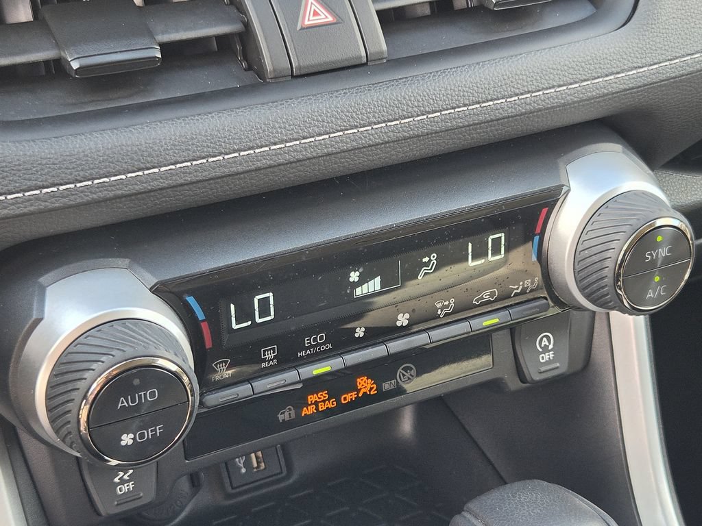 Used 2025 Toyota RAV4 XLE FWD image 20