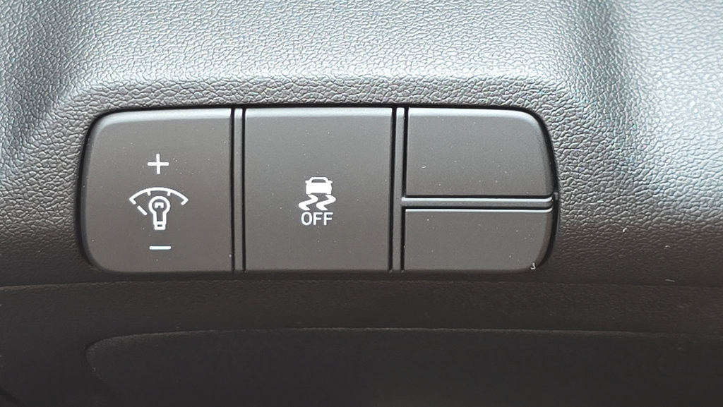 New 2026 Hyundai Elantra Sport w/ Cargo Package FWD image 26