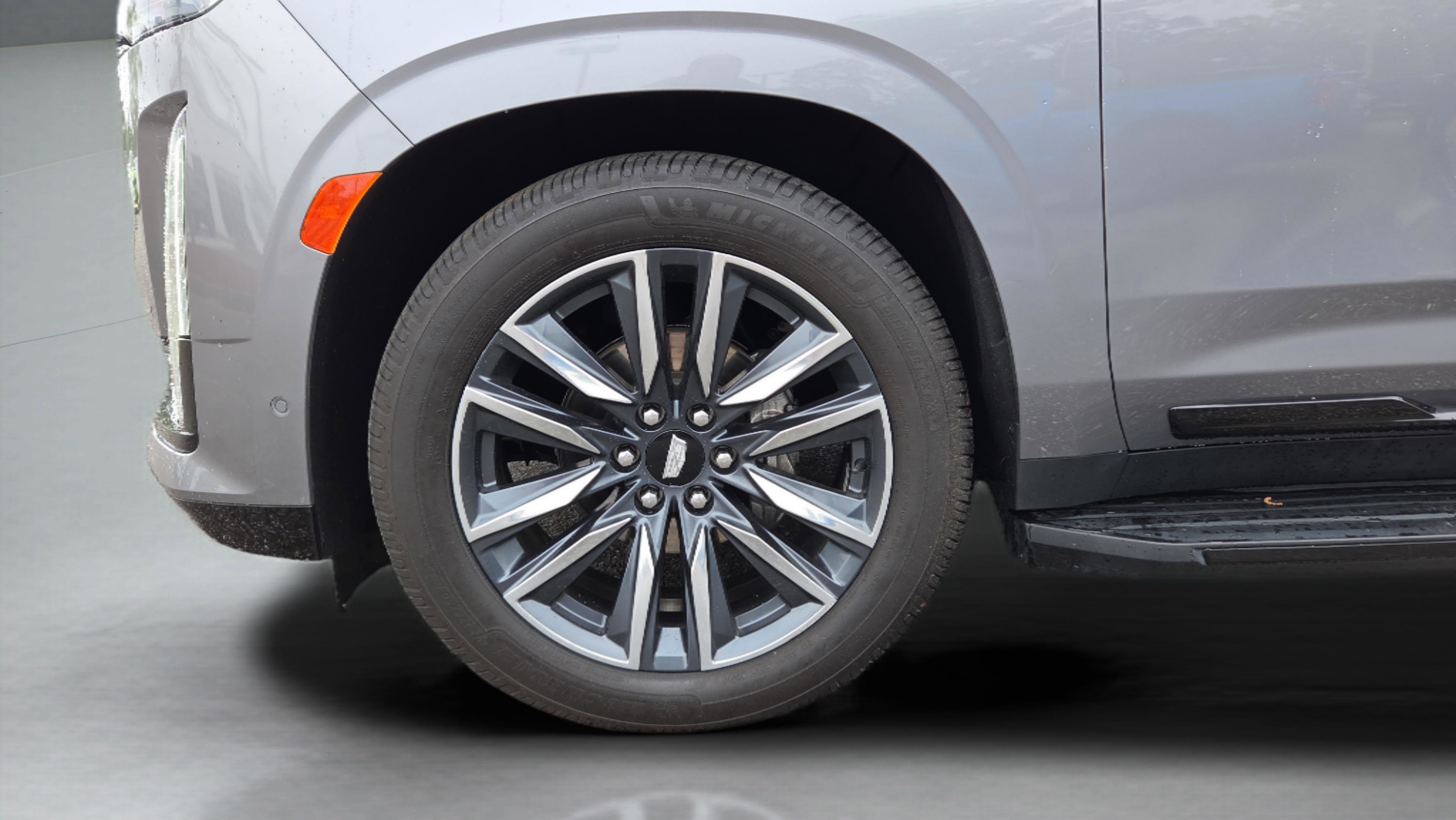 Used 2021 Cadillac Escalade Sport w/ Driver Assist Tech Package image 9