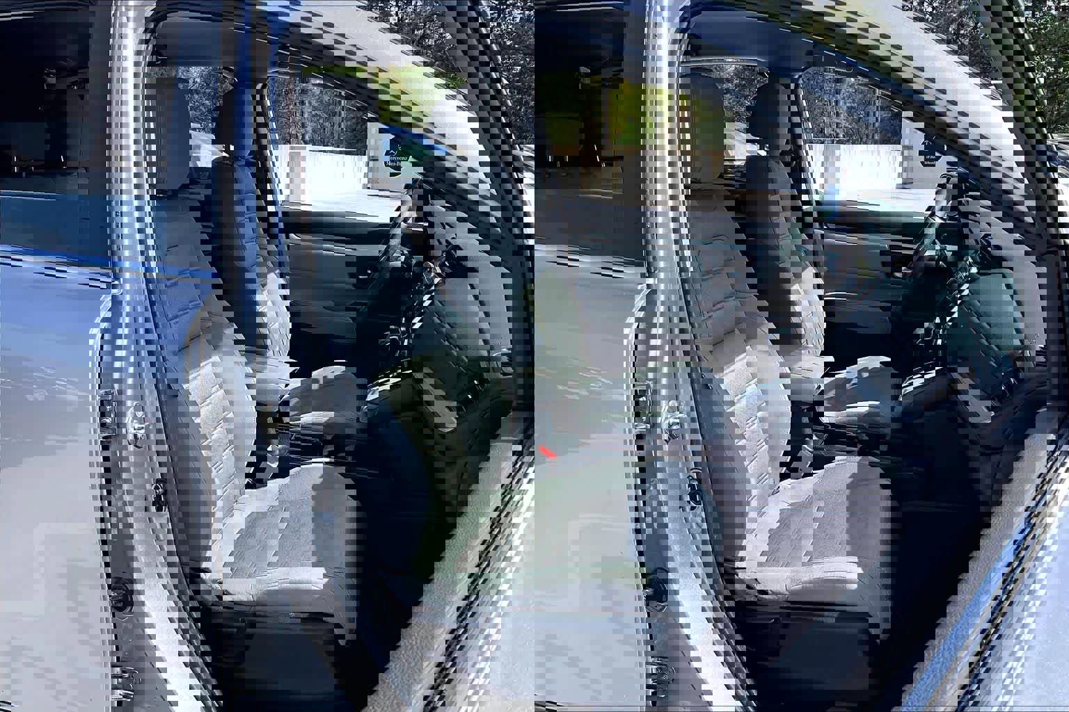 Used 2017 Honda CR-V LX image 9