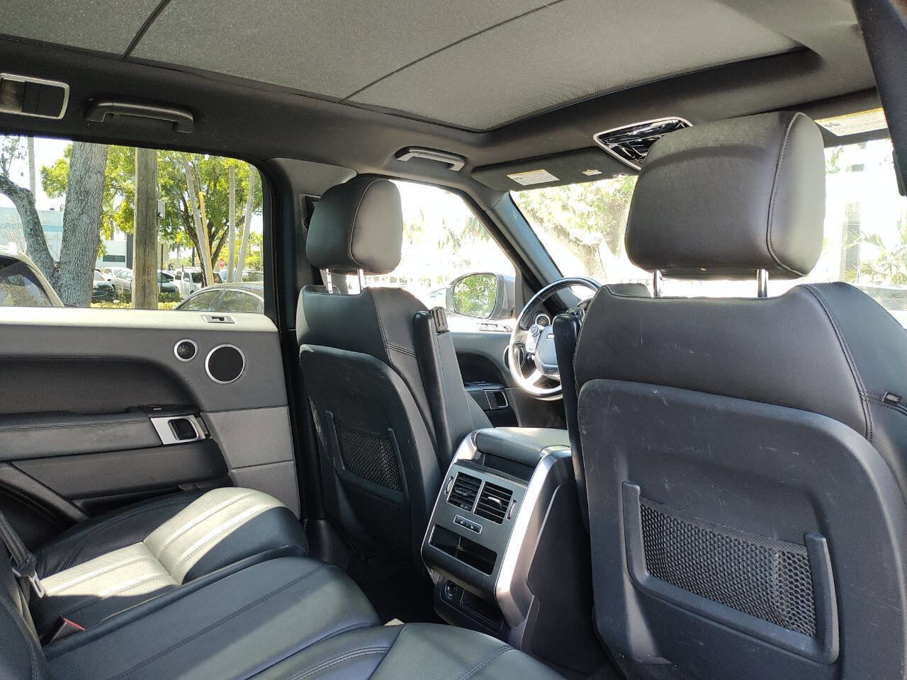 Used 2015 Land Rover Range Rover Sport SE image 51