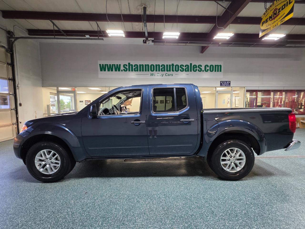 Used 2015 Nissan Frontier SV RWD image 11