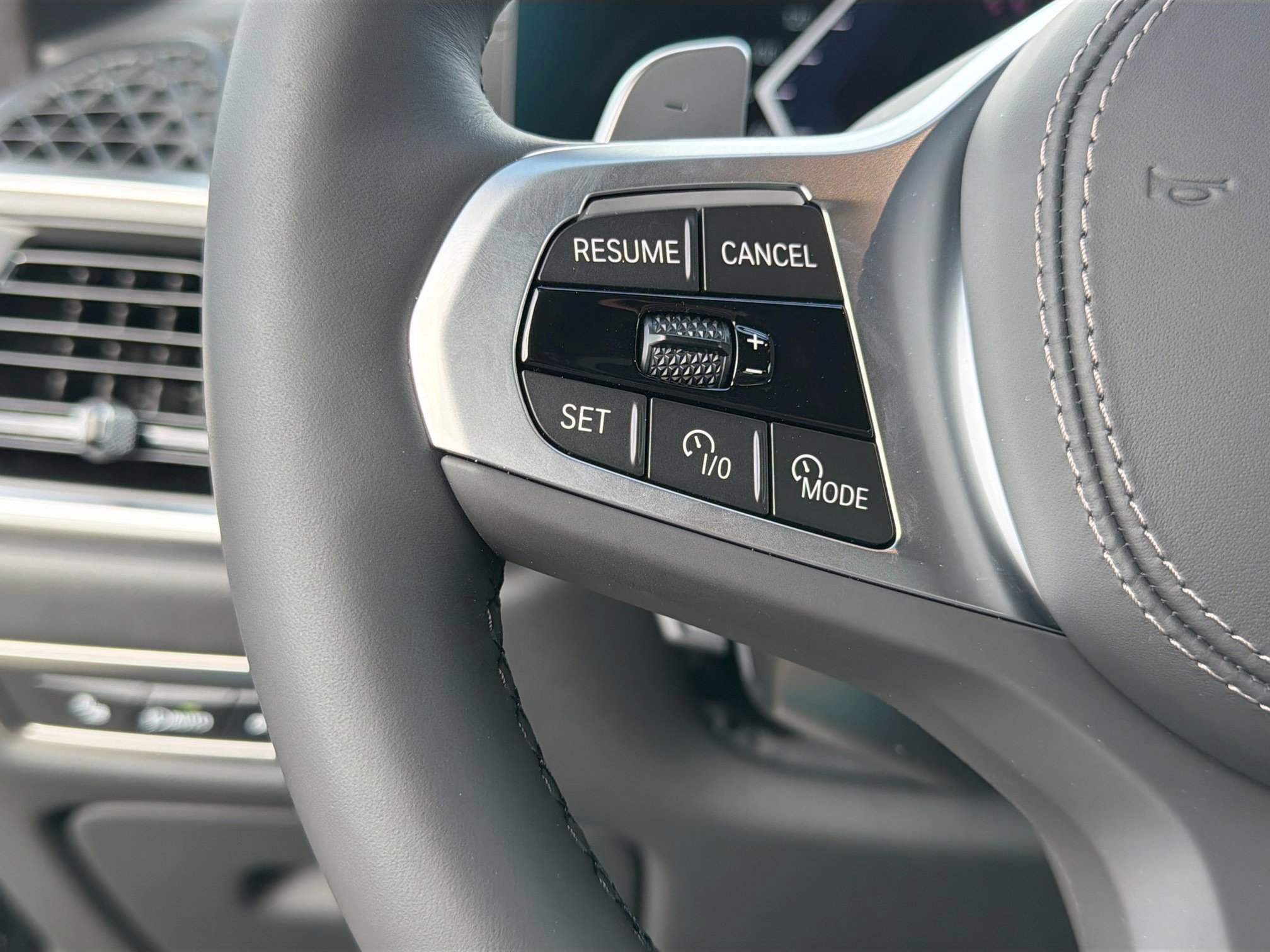 New 2026 BMW X7 xDrive40i w/ M Sport Package image 39