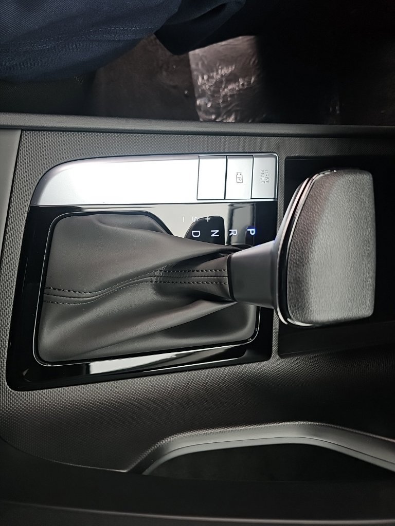 New 2026 Hyundai Elantra SE FWD image 21
