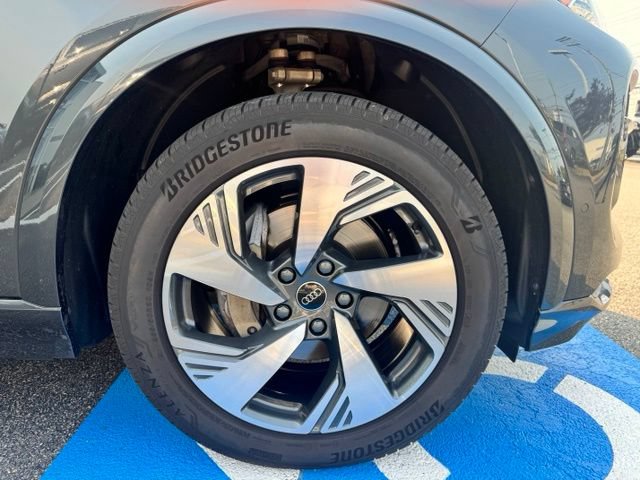Certified 2025 Audi Q6 e-tron Premium Plus AWD/4WD image 17