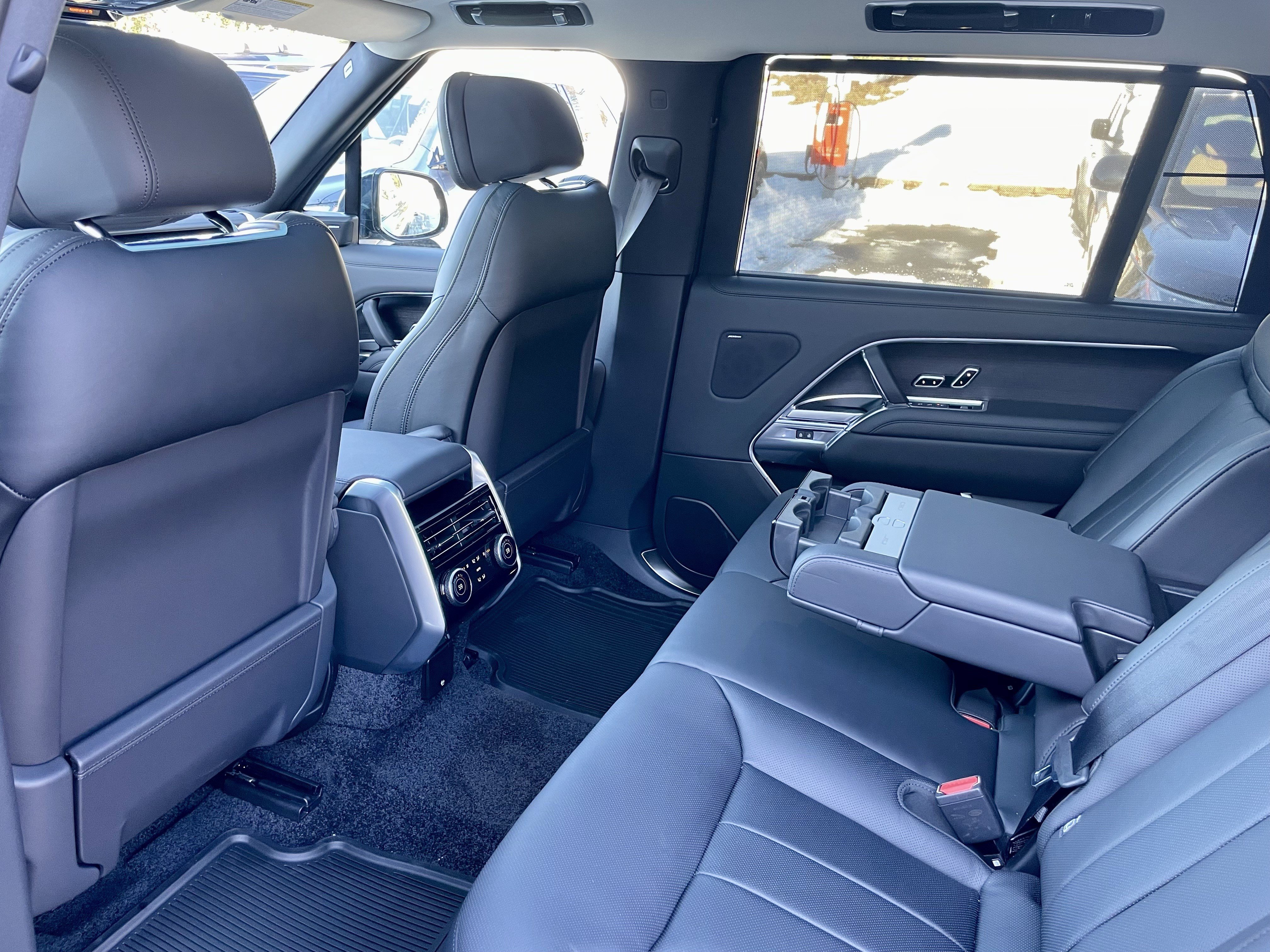 New 2026 Land Rover Range Rover SE AWD/4WD image 30
