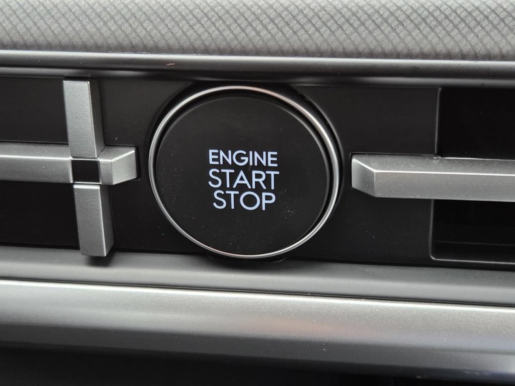 New 2027 Hyundai Santa Fe SE FWD image 13