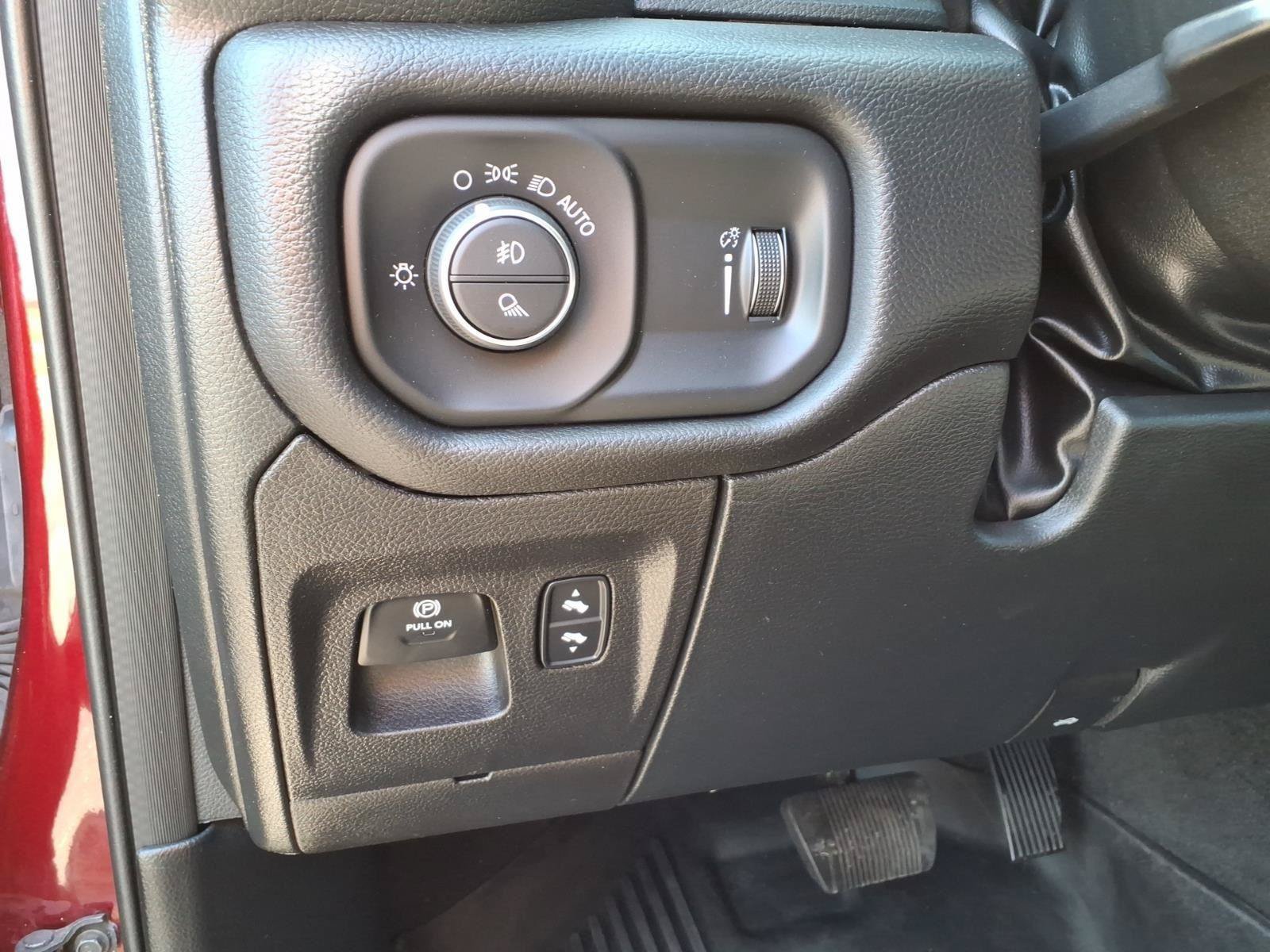 Used 2022 RAM 1500 Big Horn AWD/4WD image 16