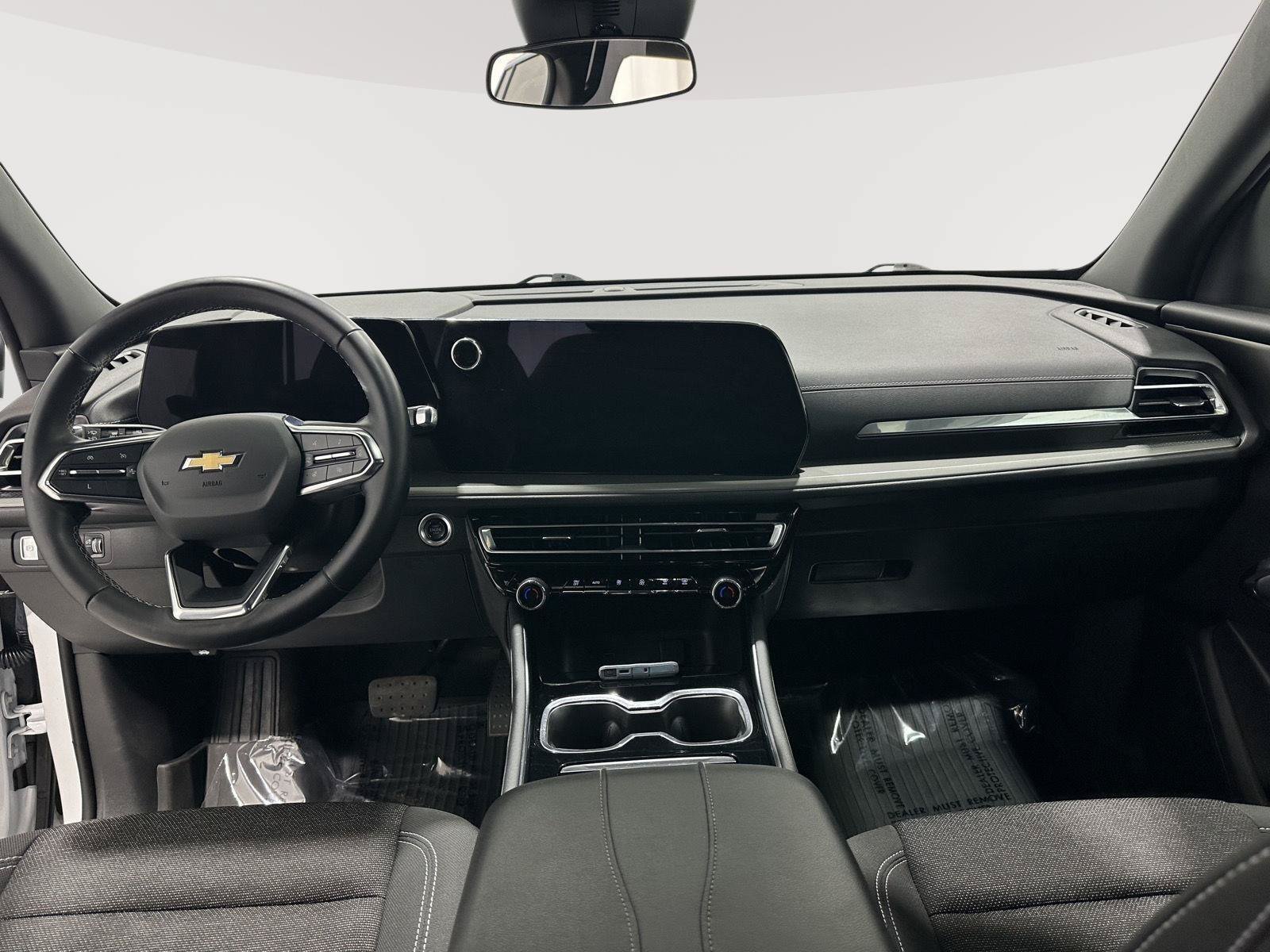 Used 2024 Chevrolet Traverse LT w/ LPO, Floor Liner Package AWD/4WD image 18