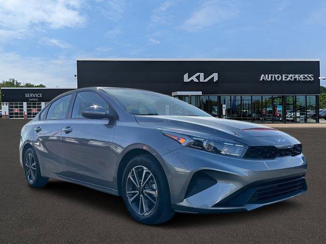Certified 2023 Kia Forte LXS image 1