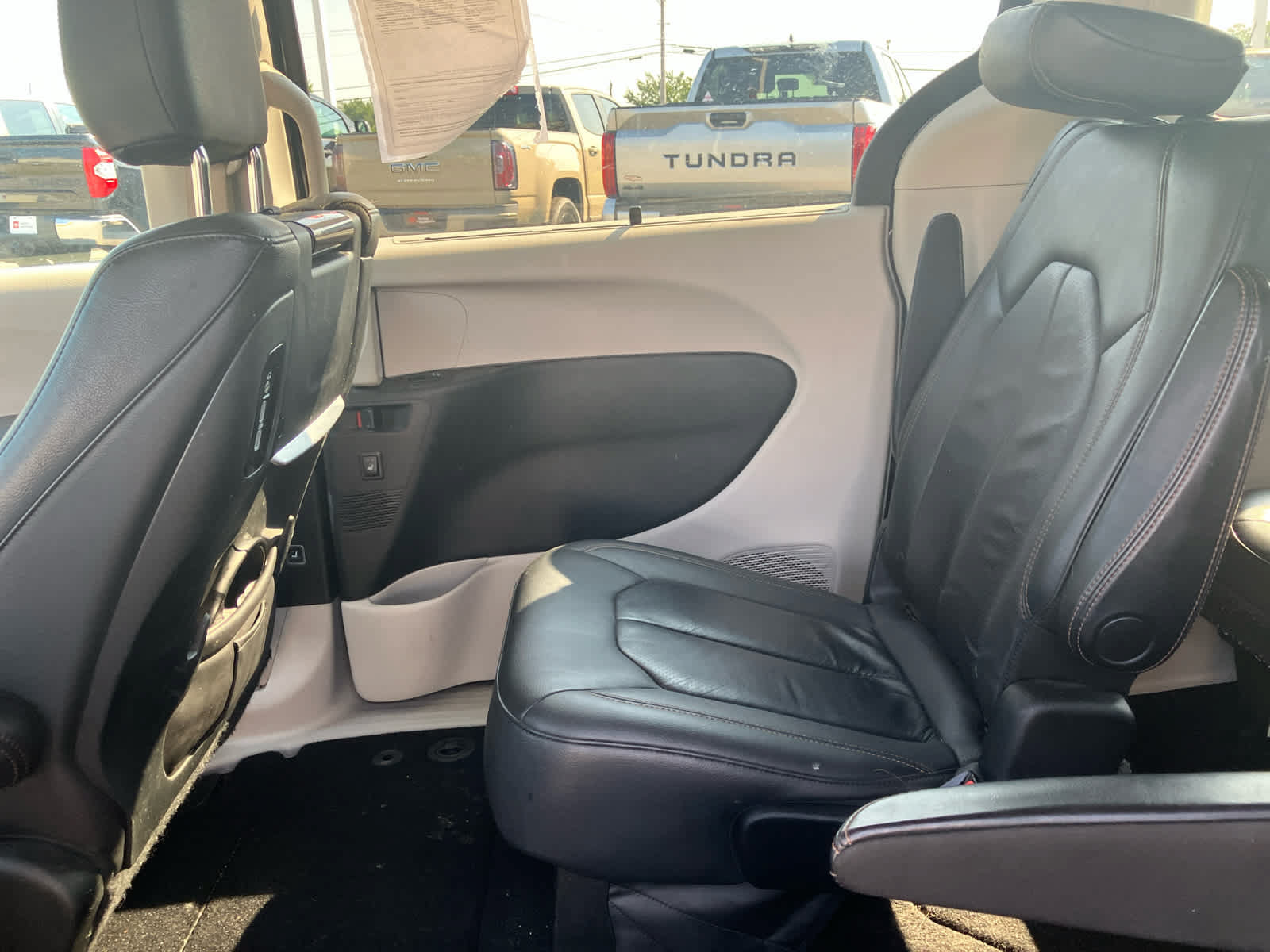 Used 2017 Chrysler Pacifica Touring-L Plus w/ Tire & Wheel Group FWD image 35