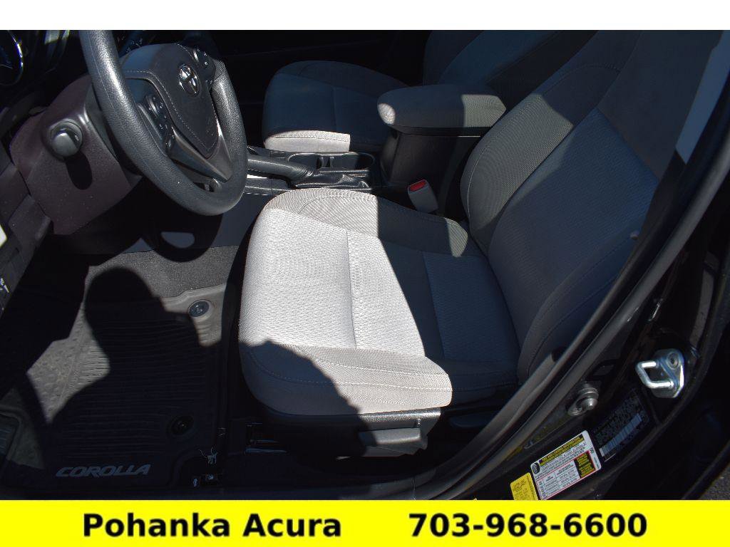 Used 2016 Toyota Corolla LE FWD image 26