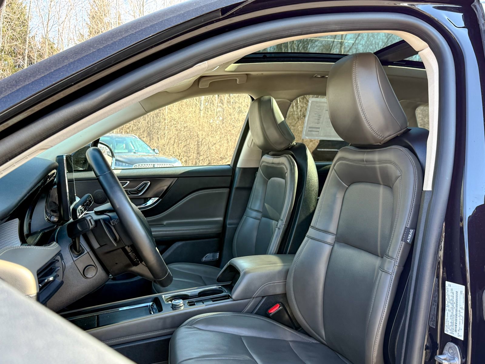 Used 2023 Lincoln Corsair AWD w/ Equipment Group 101A image 16