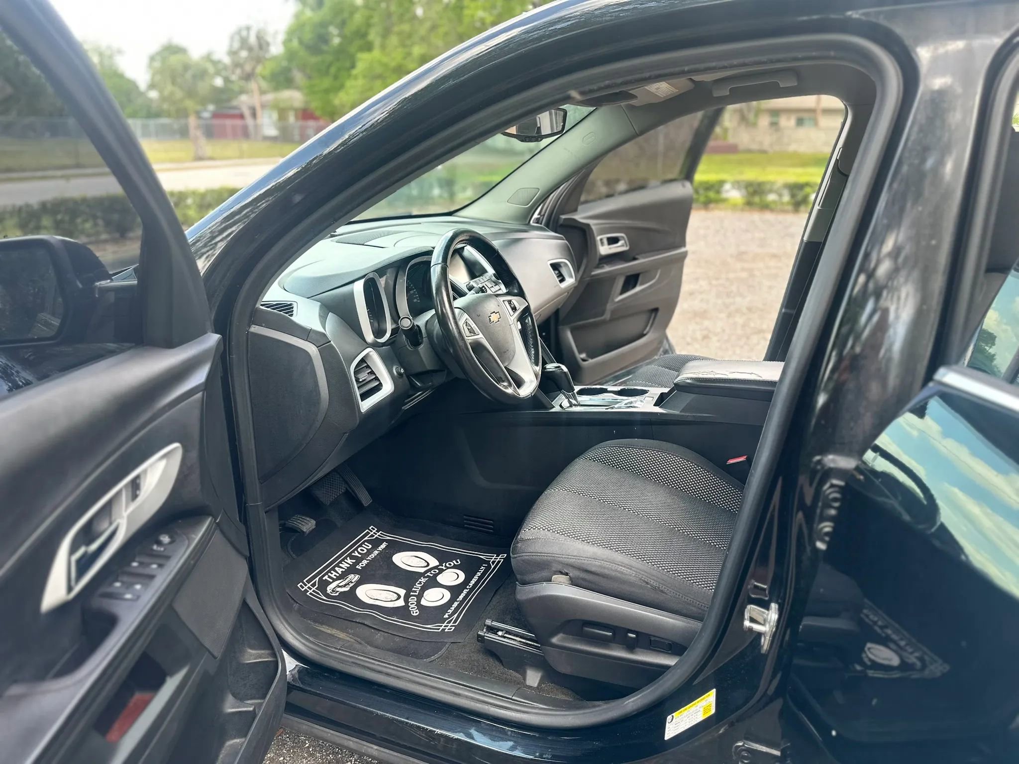 Used 2017 Chevrolet Equinox LT w/ Convenience Package FWD image 6