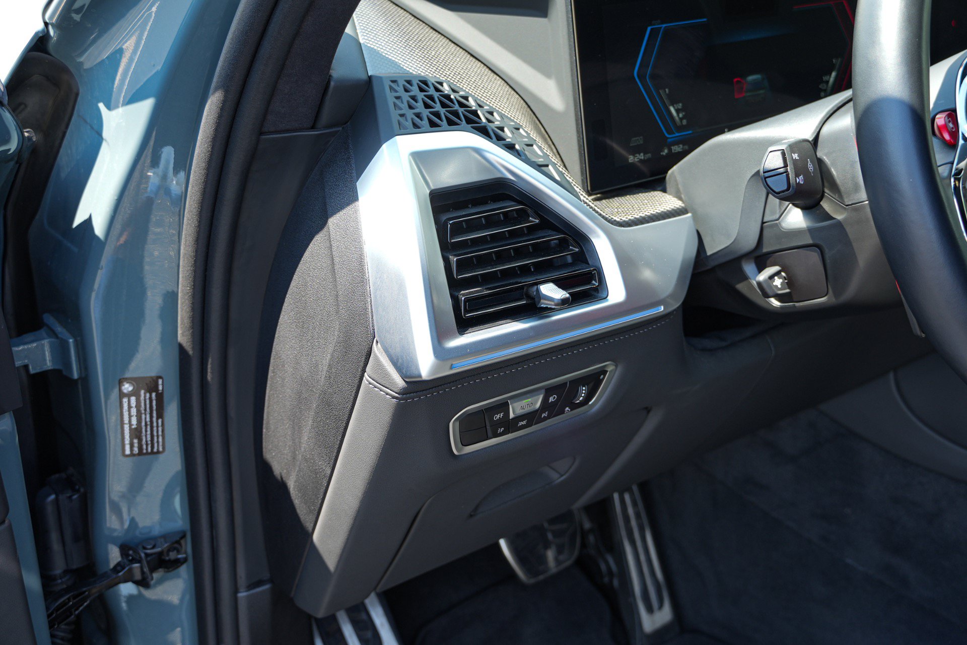 Used 2023 BMW XM AWD/4WD image 16