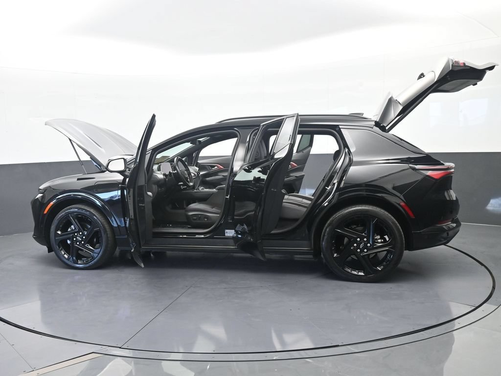 Used 2024 Chevrolet Equinox EV RS FWD image 76