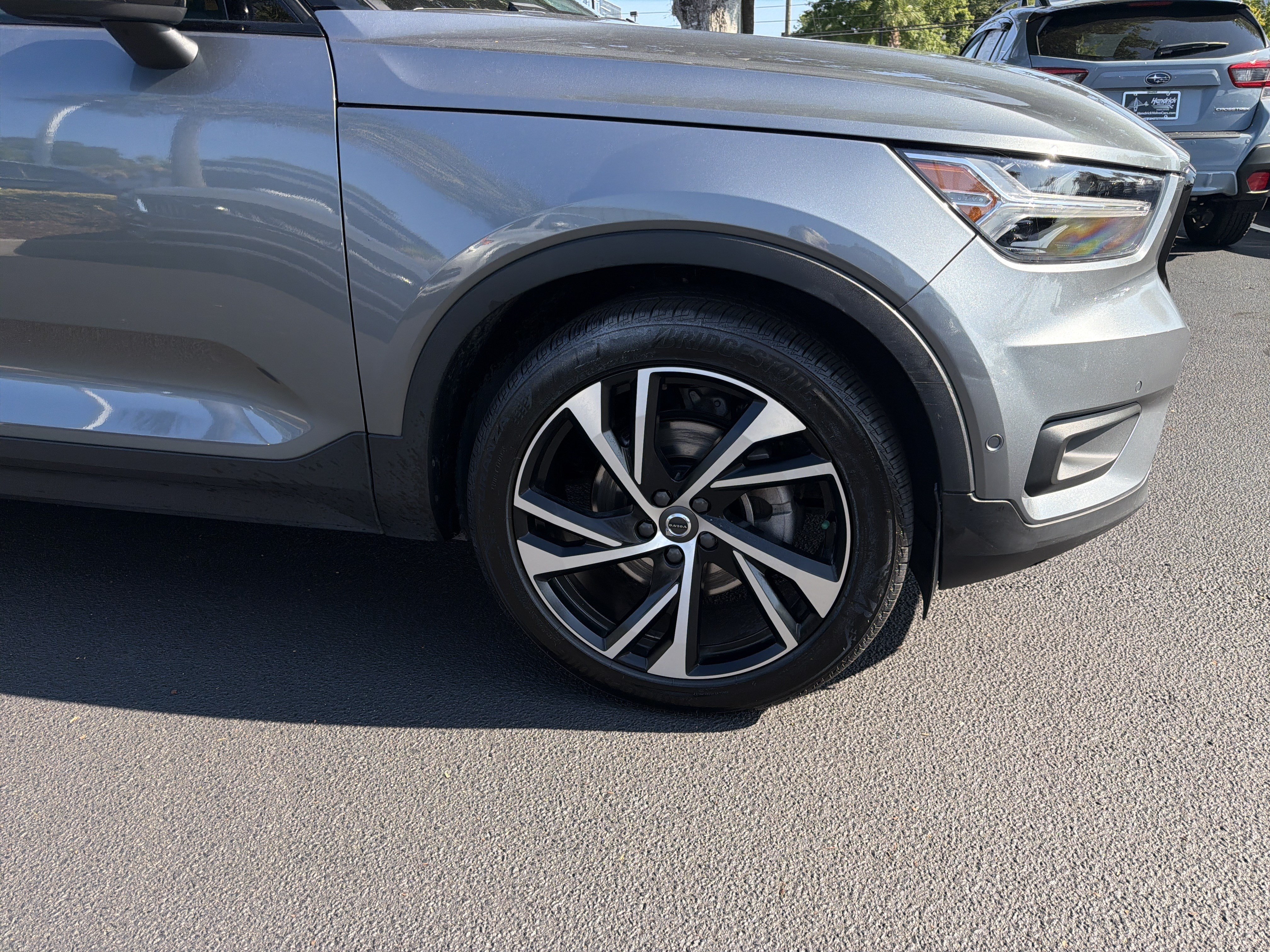 Used 2019 Volvo XC40 T5 R-Design AWD/4WD image 13