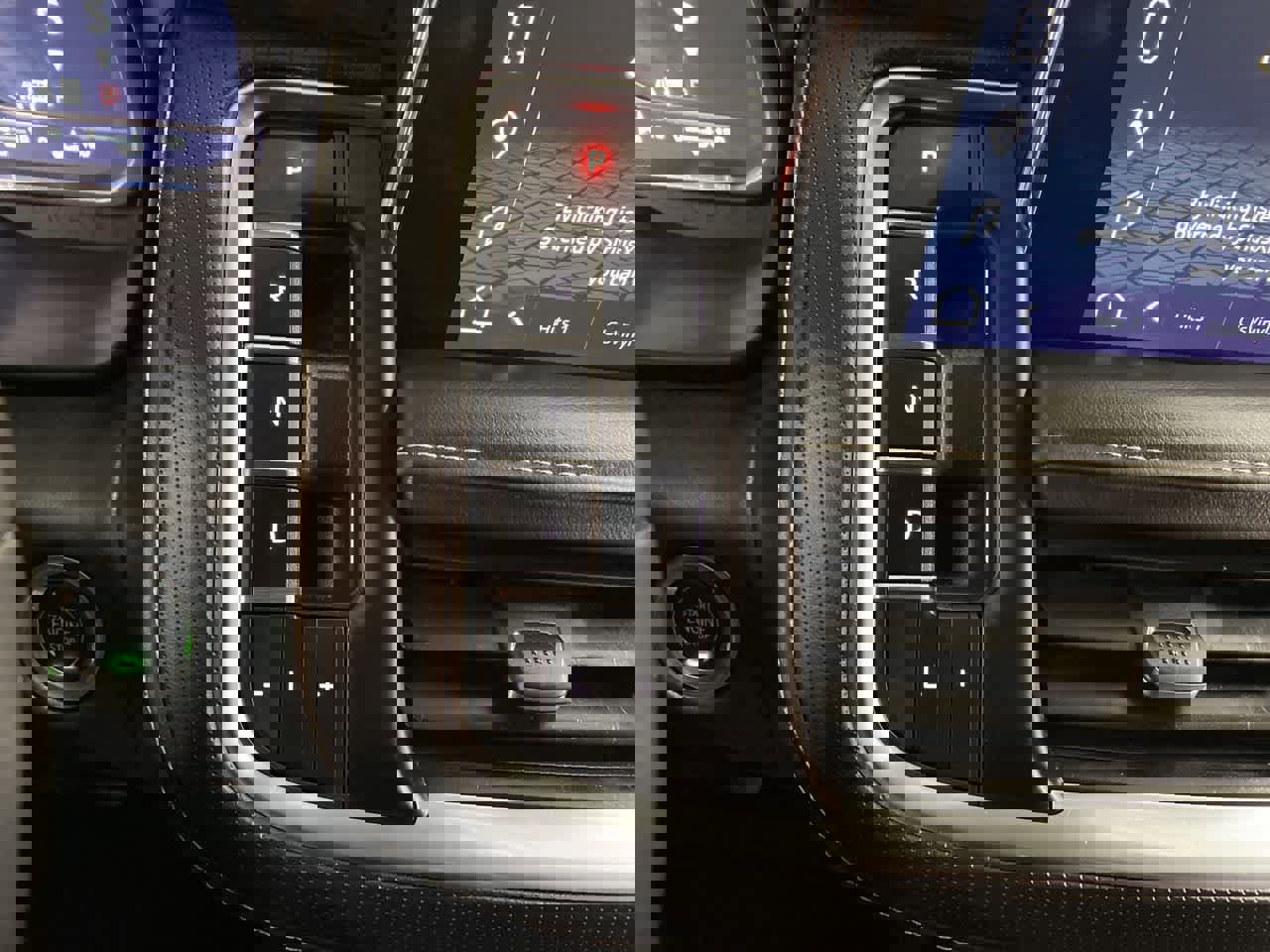 Used 2023 GMC Yukon SLT image 27