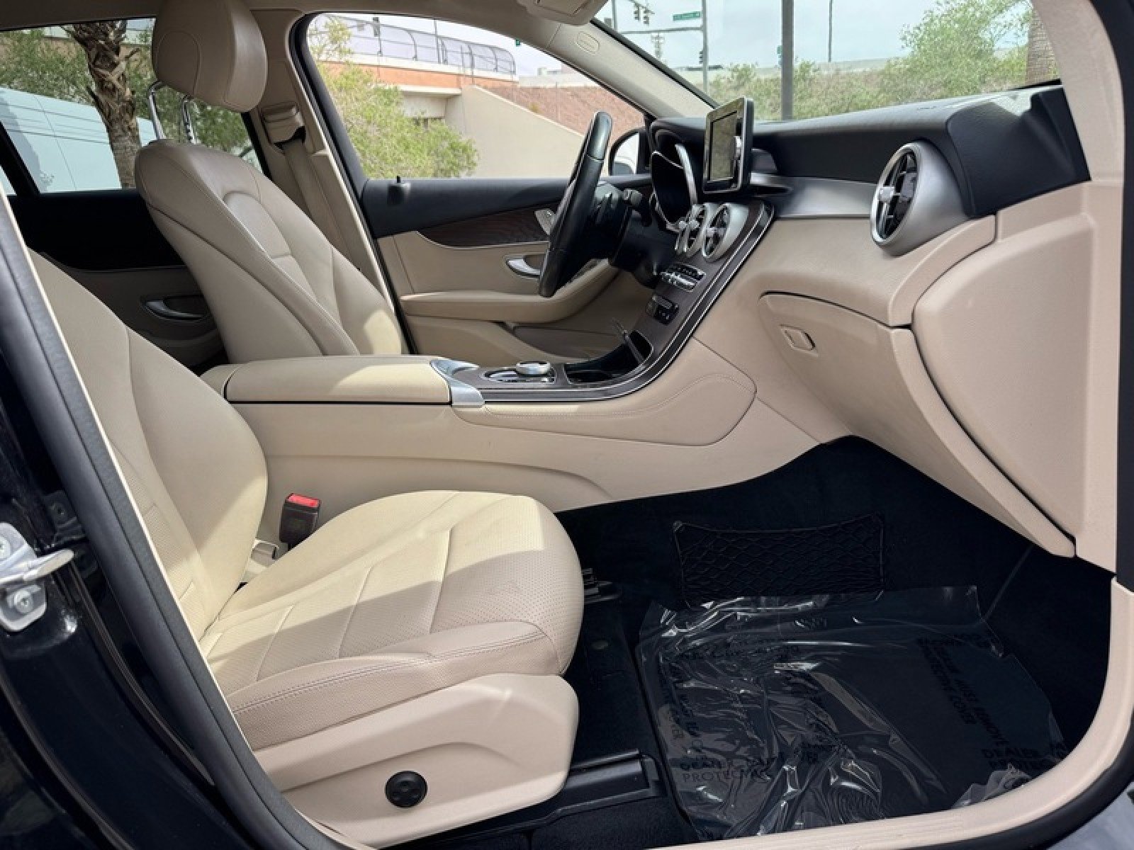 Used 2018 Mercedes-Benz GLC 300 image 20