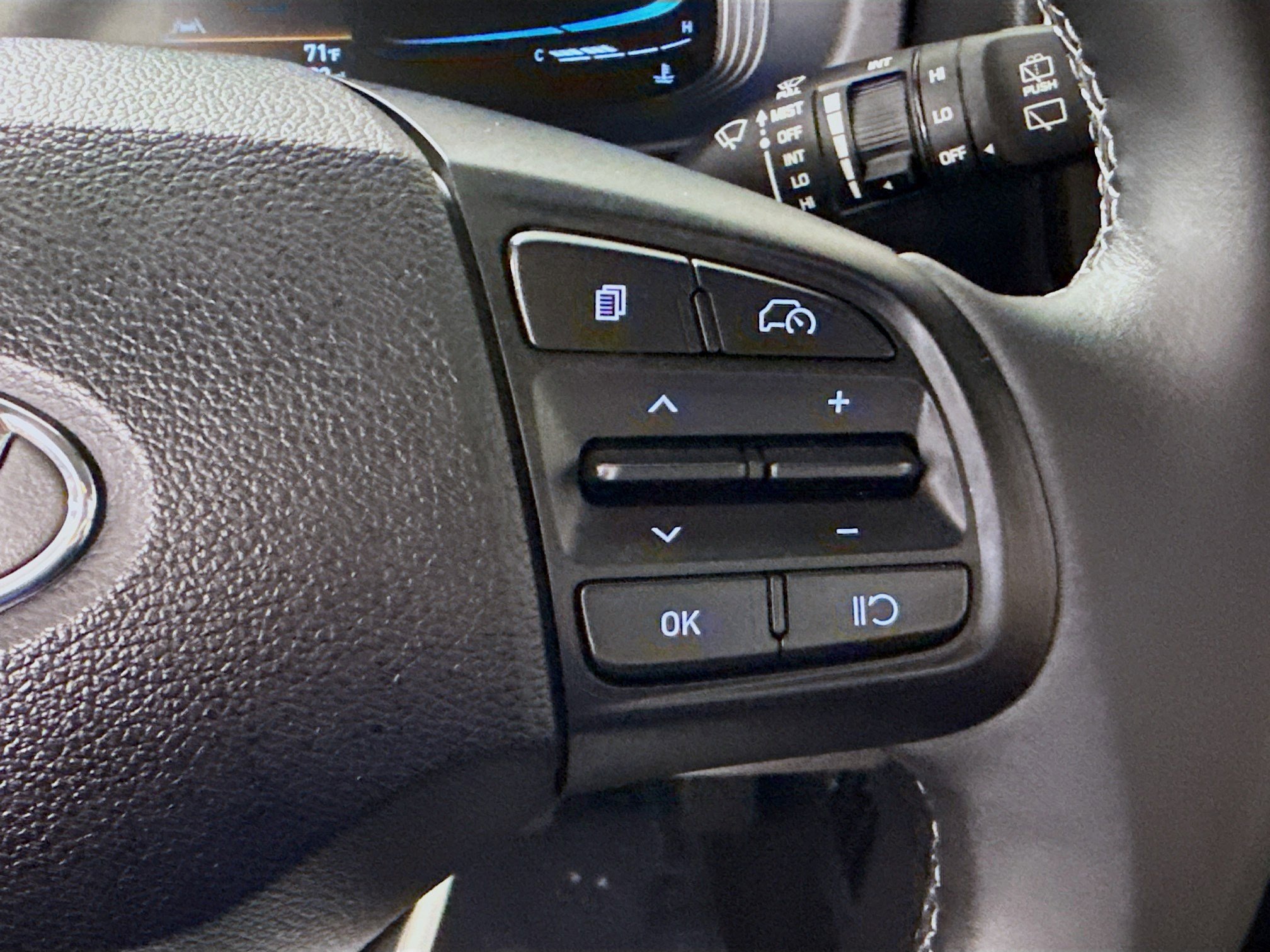 Used 2026 Hyundai Venue SEL image 15