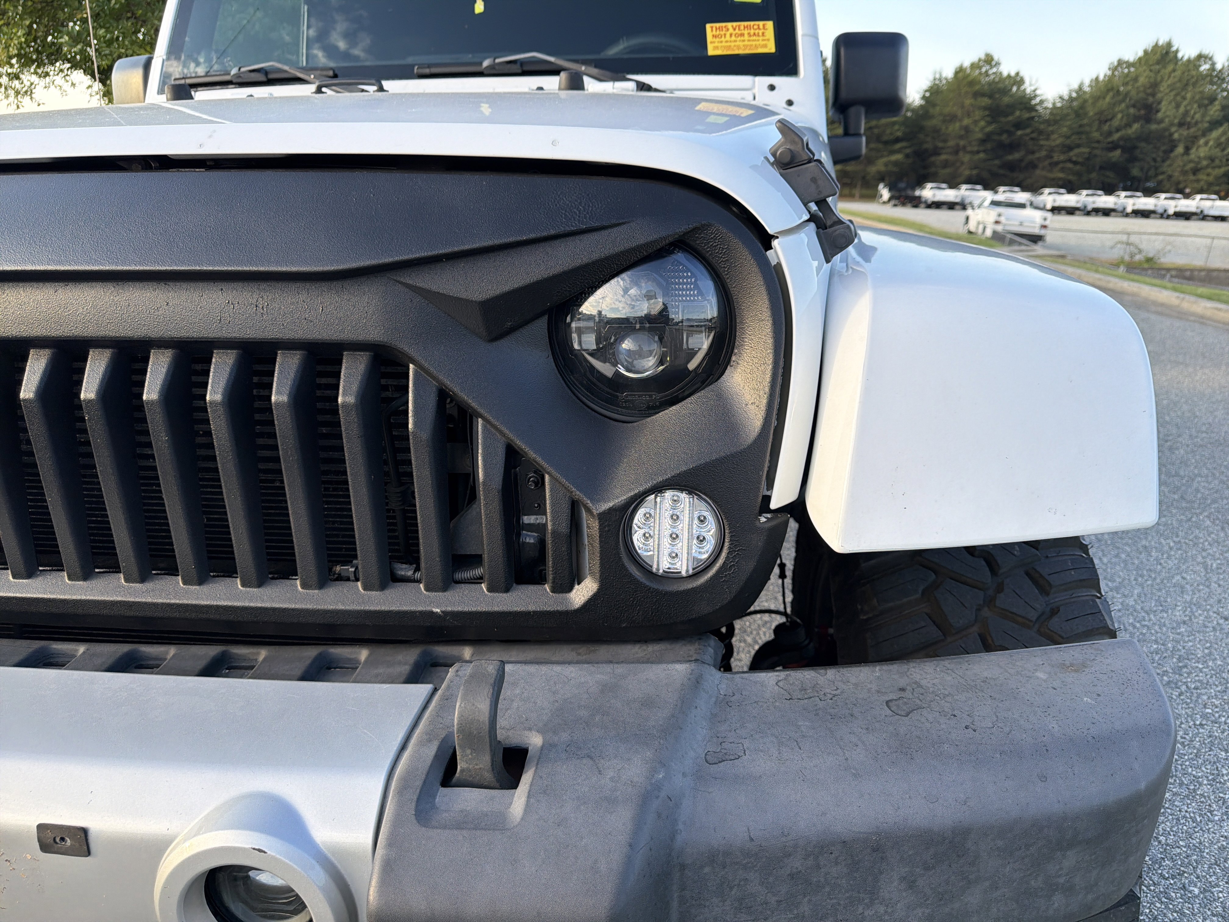 Used 2014 Jeep Wrangler Unlimited Sahara w/ Connectivity Group AWD/4WD image 6