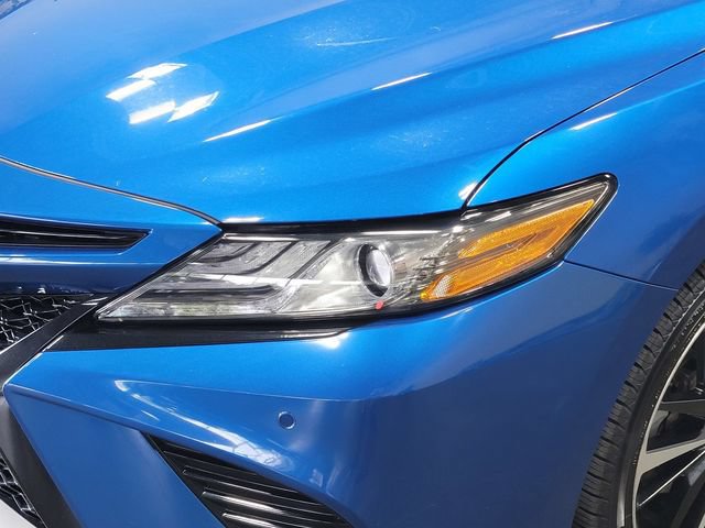 Used 2018 Toyota Camry XSE FWD image 9