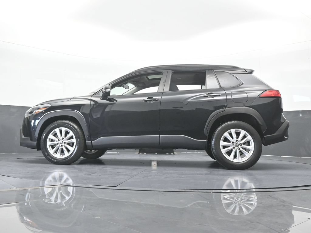 Used 2022 Toyota Corolla Cross LE w/ Moonroof Package FWD image 51