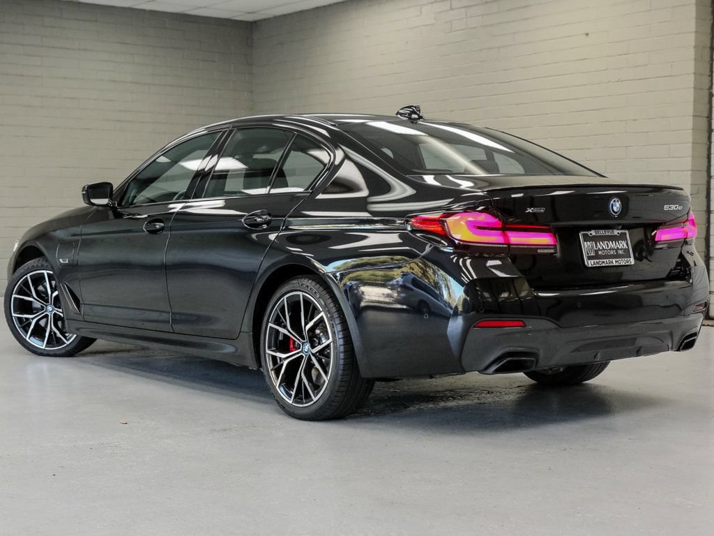Used 2023 BMW 530e xDrive w/ Premium Package AWD/4WD image 31