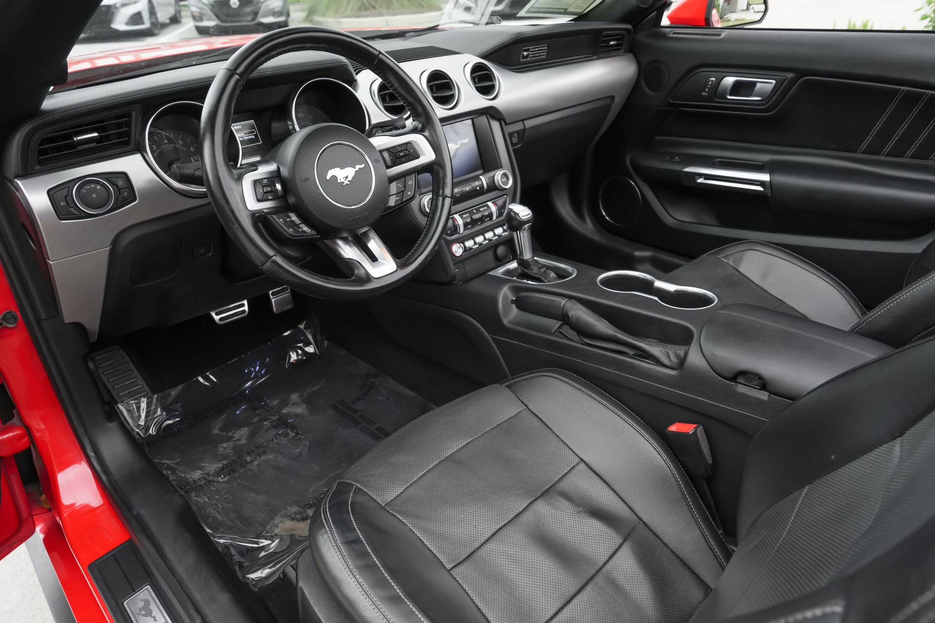 Used 2020 Ford Mustang Premium image 8