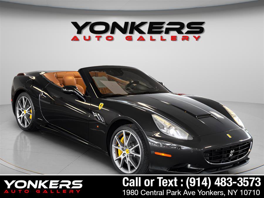 Used 2010 Ferrari California RWD image 17