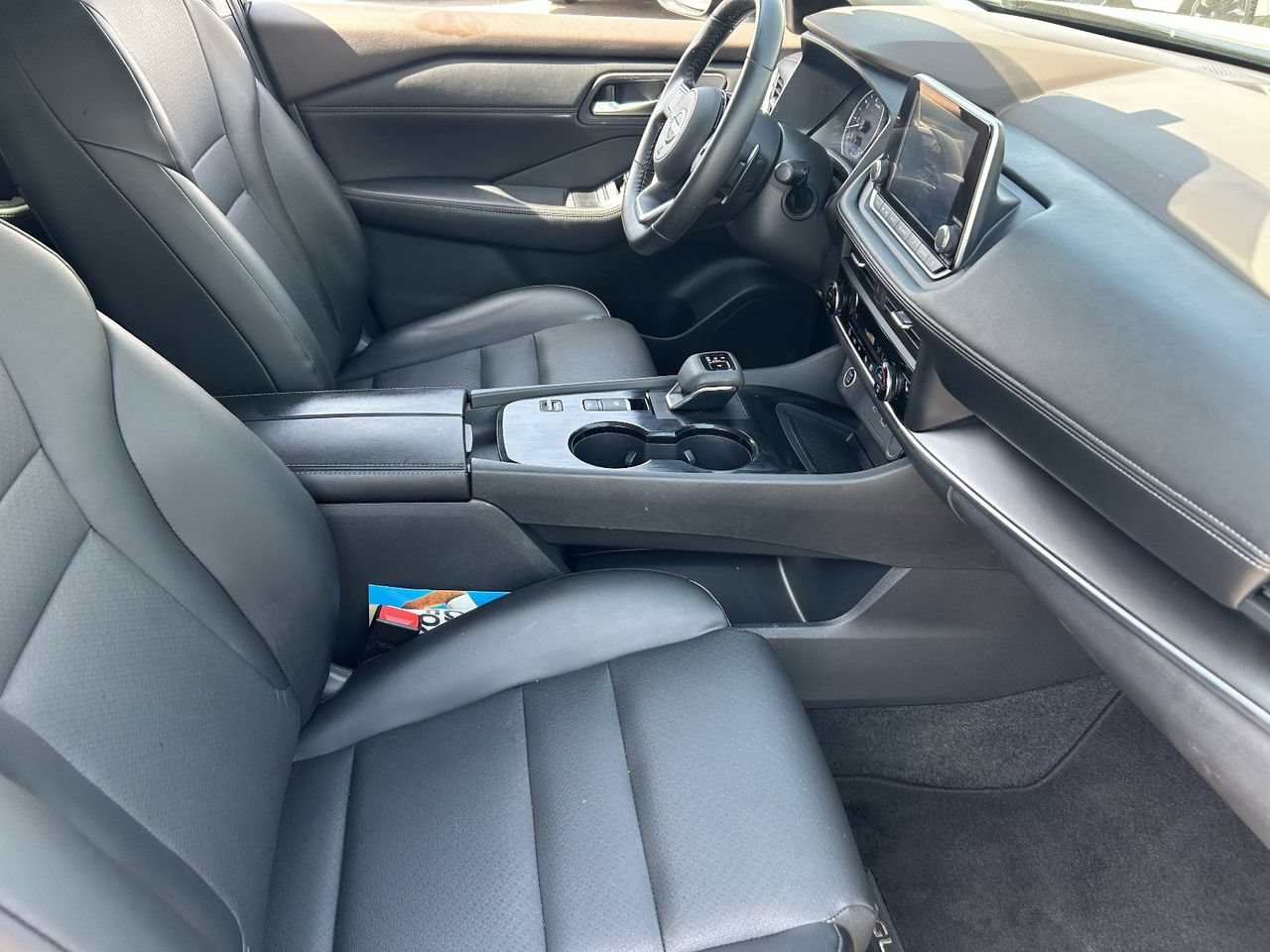 Used 2023 Nissan Rogue SV w/ SV Premium B Package FWD image 12